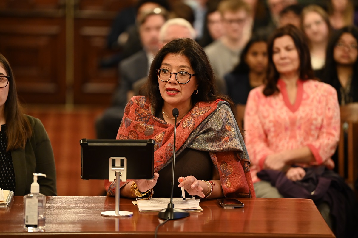 Senator Karina Villa