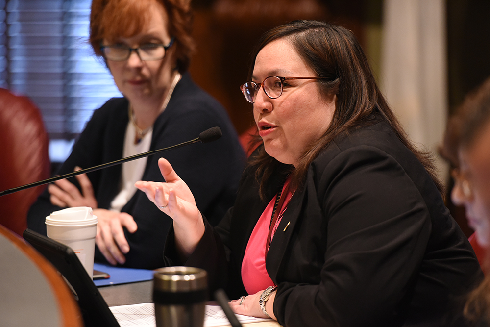 Sen. Cristina Castro