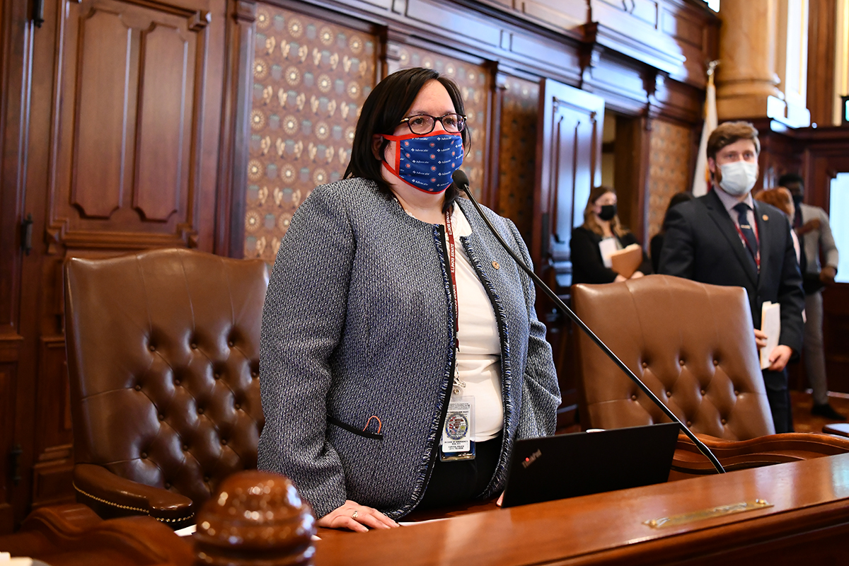 Sen. Cristina Castro