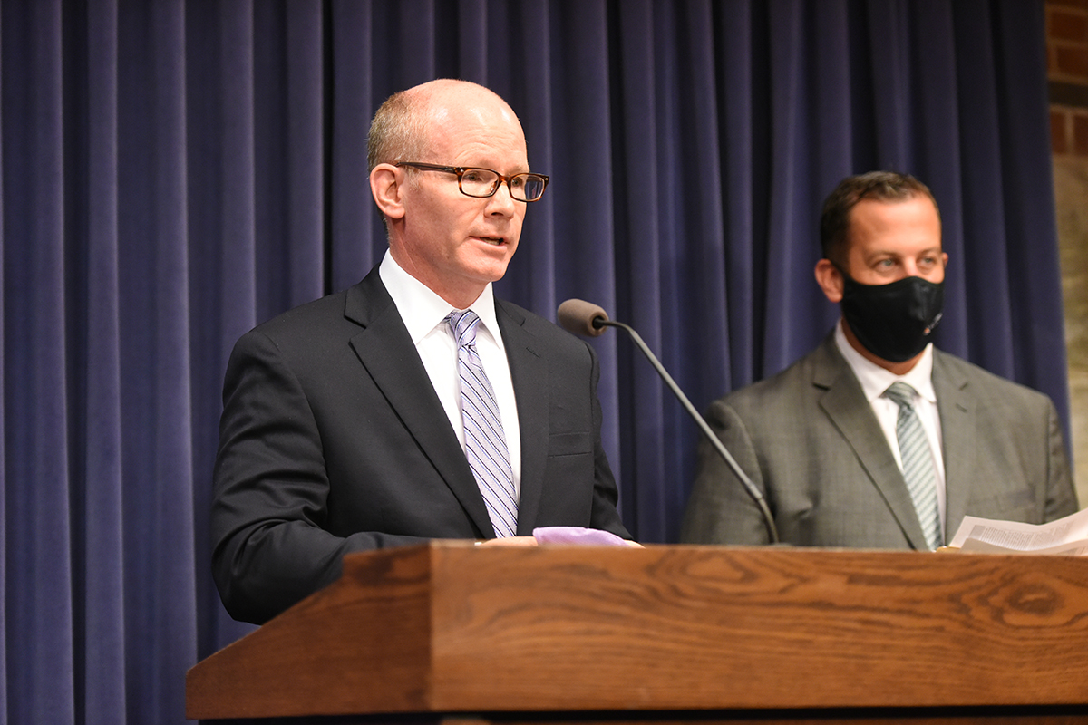 Sen. President Don Harmon and Sen. Michael E. Hastings