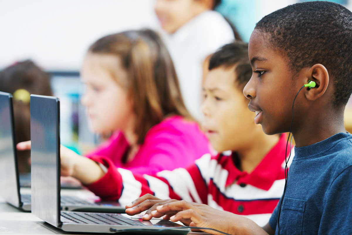 computer kids 080621