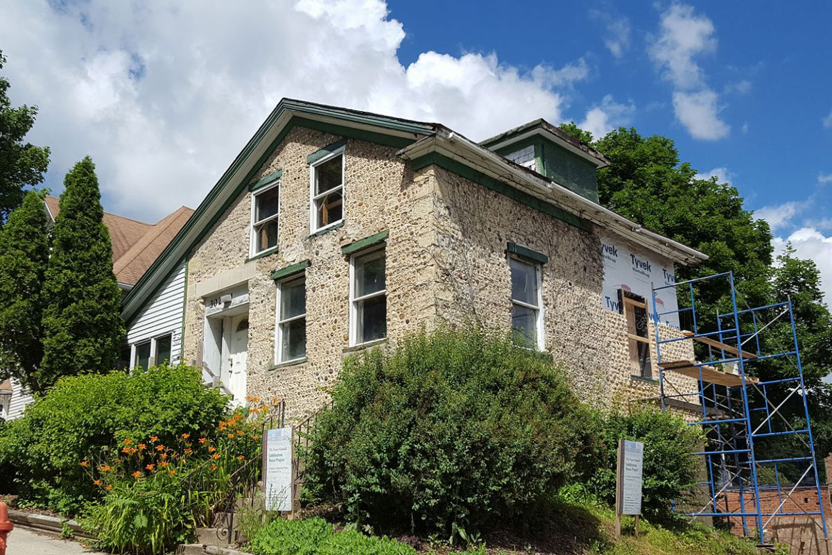 cobblestone house 031122