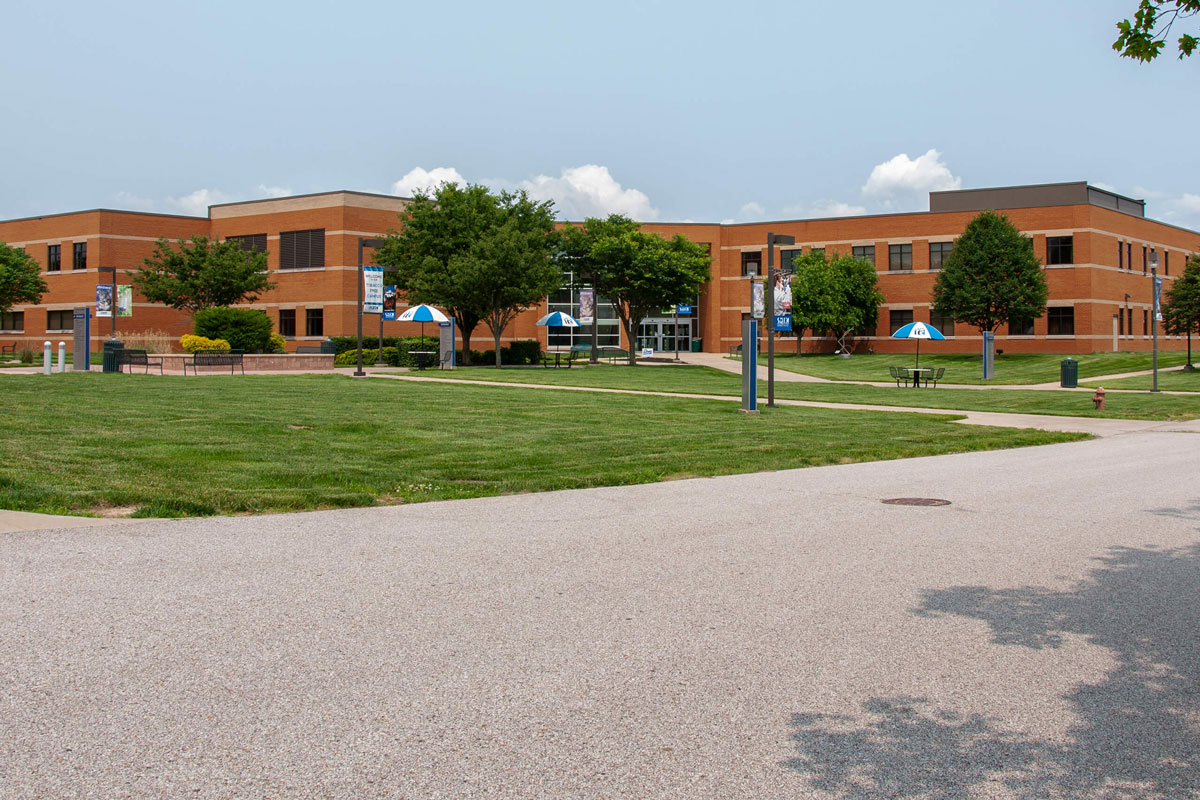 so west ill college 011422