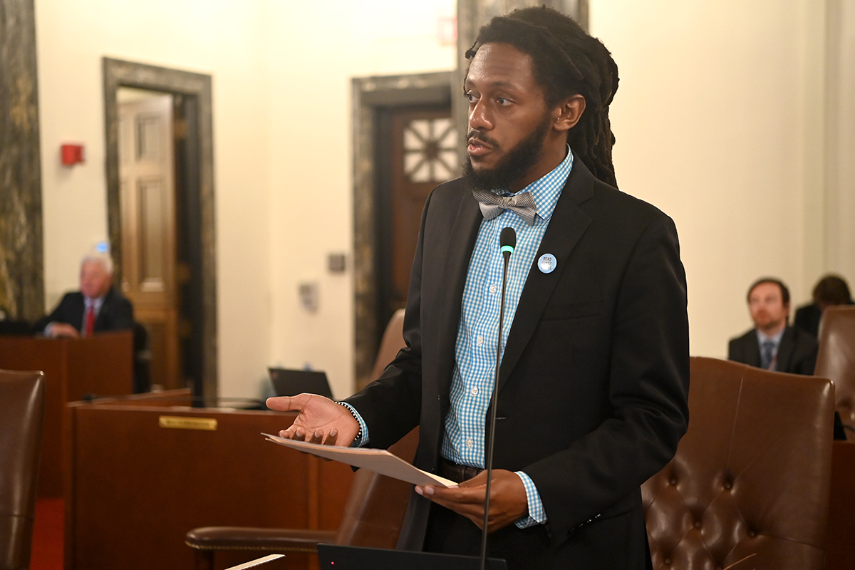Sen. Mike Simmons