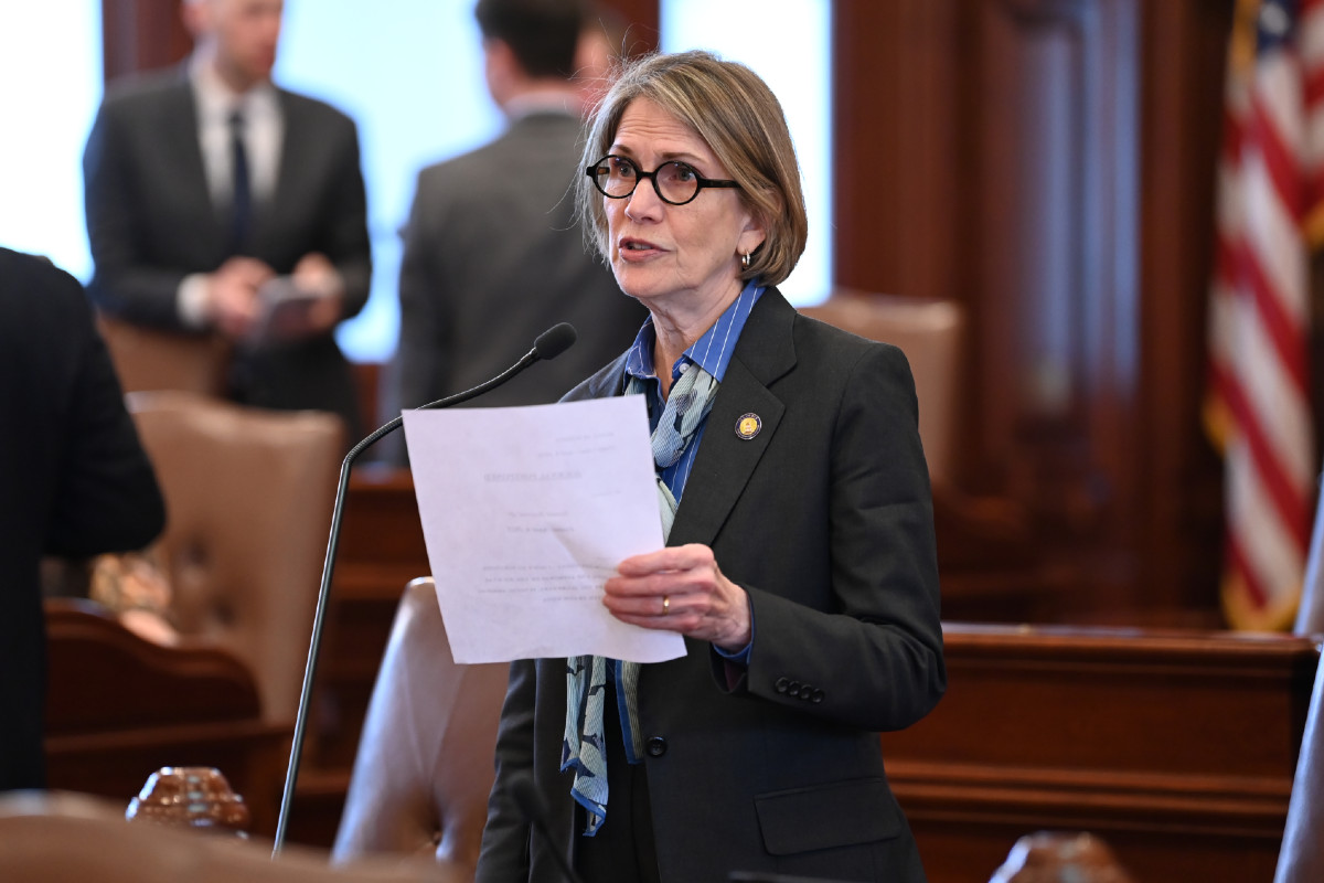 Sen. Glowiak Hilton
