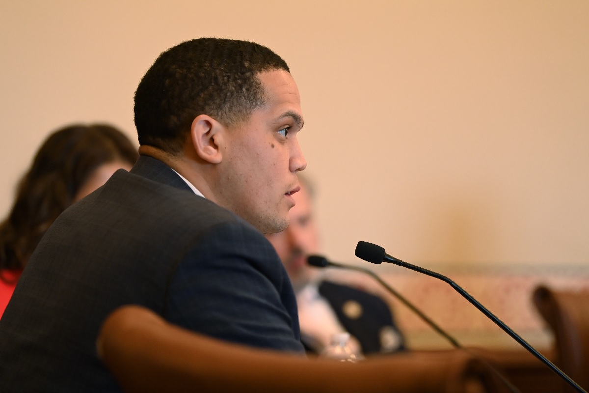 State Senator Robert Peters speaks in a committee