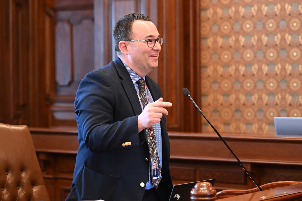 State Senator Mike Porfirio addresses the Illinois Senate.