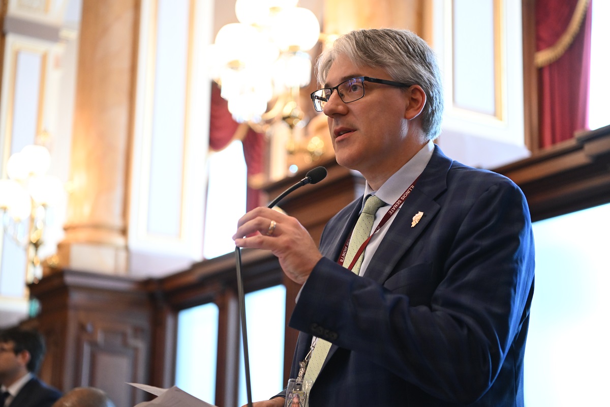 (Photo) Sen. Halpin addresses the Senate