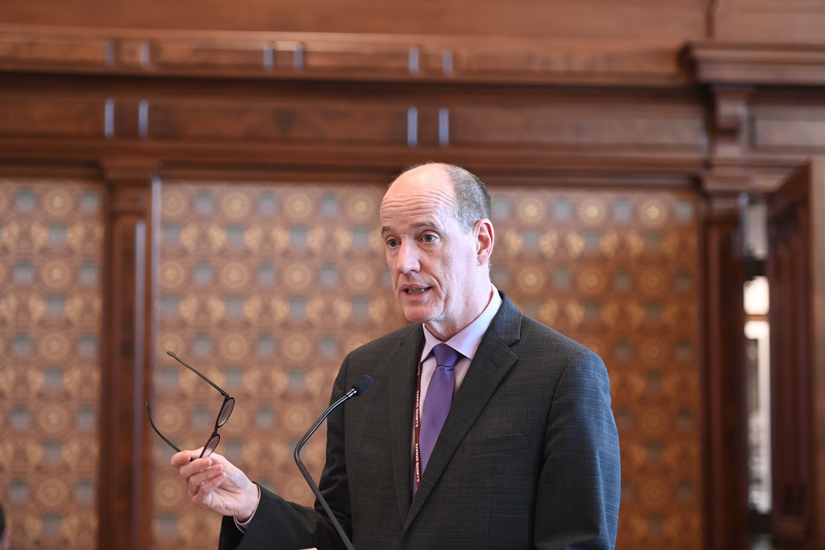 State Senator Bill Cunningham speaks on the Senate floor