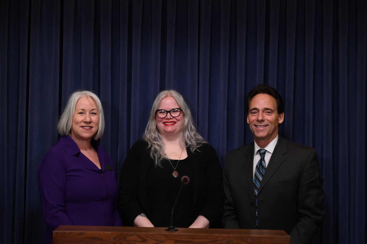 State Senator Steve Stadelman speaks about Senate Bill 3044