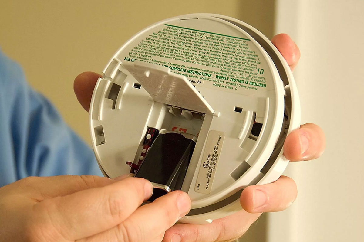 smoke detector 